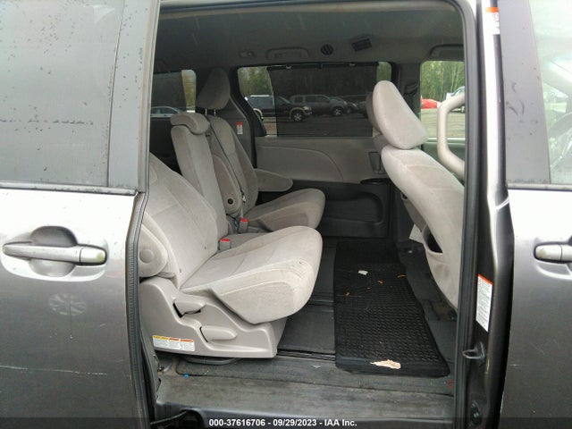 Toyota SIENNA LE 2015 5TDKK3DC0FS624850 Image 8