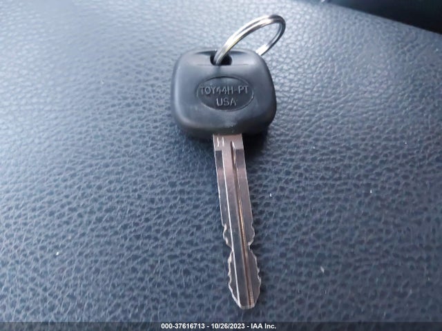 2018 TOYOTA RAV4 XLE/ADVENTURE VIN: JTMWFREVXJJ742869