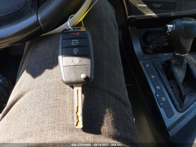 5XXGM4A74FG511692 KIA Optima Lx
