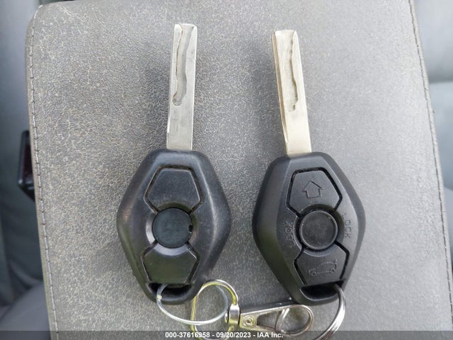 2004 BMW 3 SERIES WBAEV33434KR27766 Photo 10