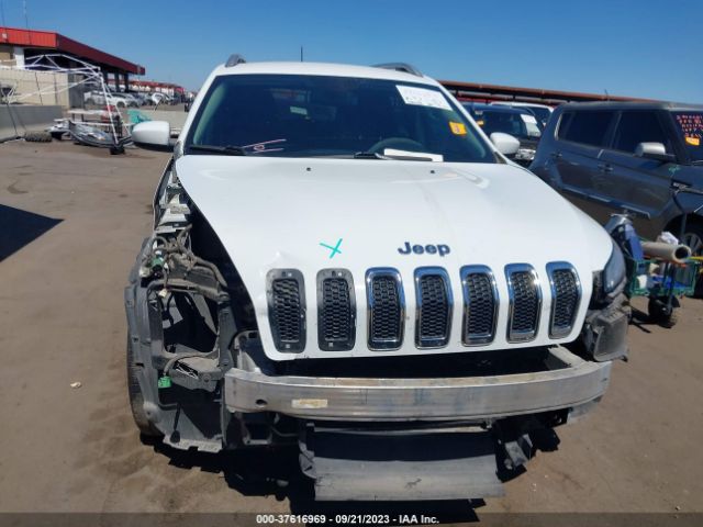 1C4PJLCB4GW230464 Jeep Cherokee Latitude