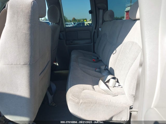 2000 CHEVROLET SILVERADO 1500 LS VIN: 2GCEC19T7Y1399179