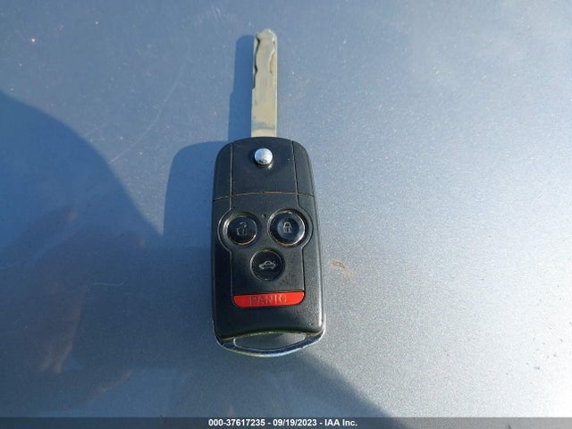 2011 ACURA TSX VIN: JH4CU2F61BC001585