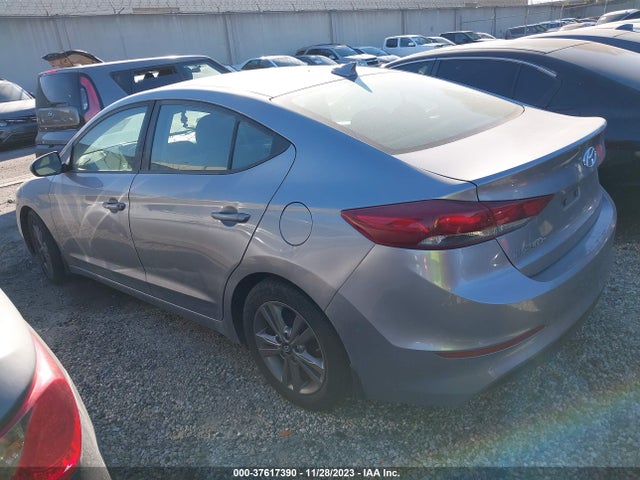 2017 HYUNDAI ELANTRA SE VIN: 5NPD84LF7HH195630