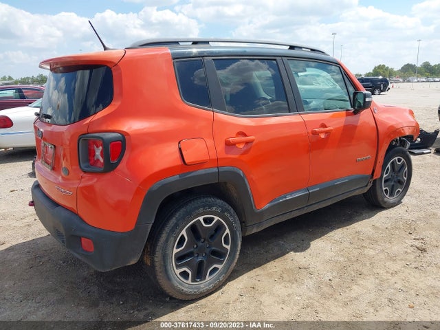 ZACCJBCT8FPC23014 Jeep Renegade Trailhawk