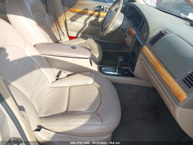 1998 LINCOLN CONTINENTAL VIN: 1LNFM97V0WY658251