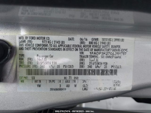 1FADP3K27GL351757 Ford FOCUS SE