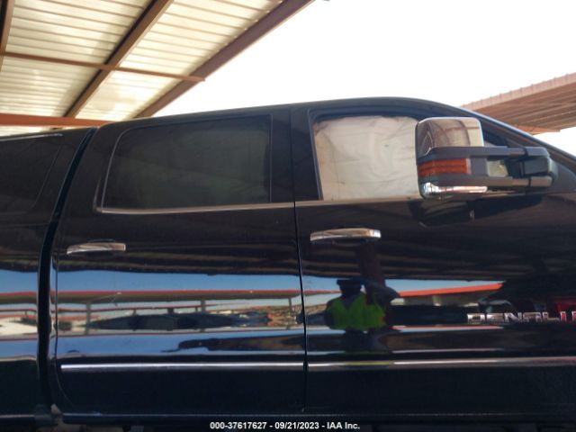 1GT12UEY9JF286577 GMC Sierra 2500hd Denali