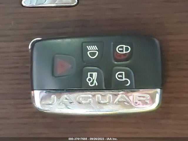 2015 JAGUAR XF SAJWJ0FF4F8U53195 Photo 10
