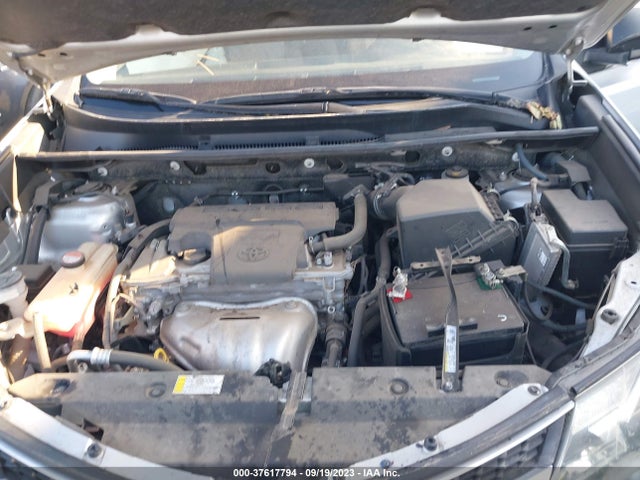 Toyota RAV4 LE 2015 JTMZFREV5FJ056534 Image 16