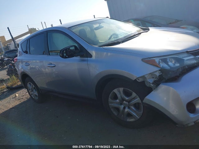Toyota RAV4 LE 2015 JTMZFREV5FJ056534 Image 5