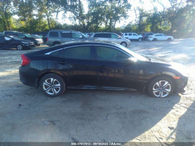 19XFC2E52JE035732 Honda Civic Sedan Lx
