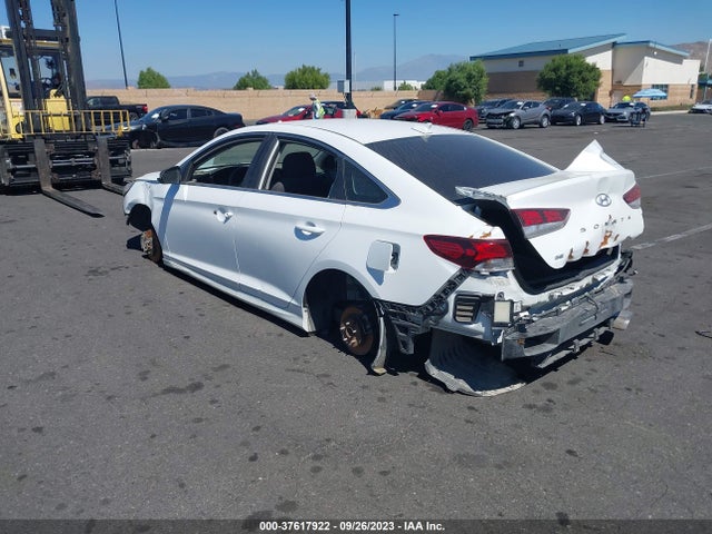 Hyundai SONATA SE 2018 5NPE24AF2JH715182 Image 3