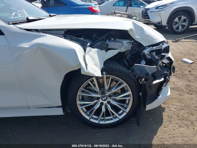 BMW 3 Series 330i 2023 аукцион фото