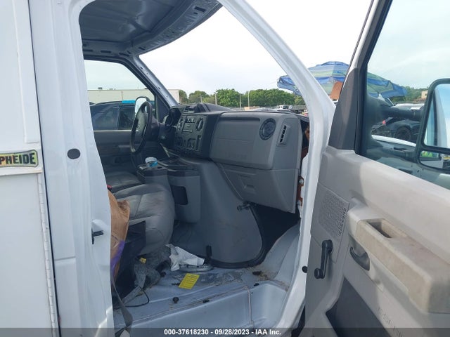 2018 Ford E-Series, VIN: 1FDWE3F68JDC00509