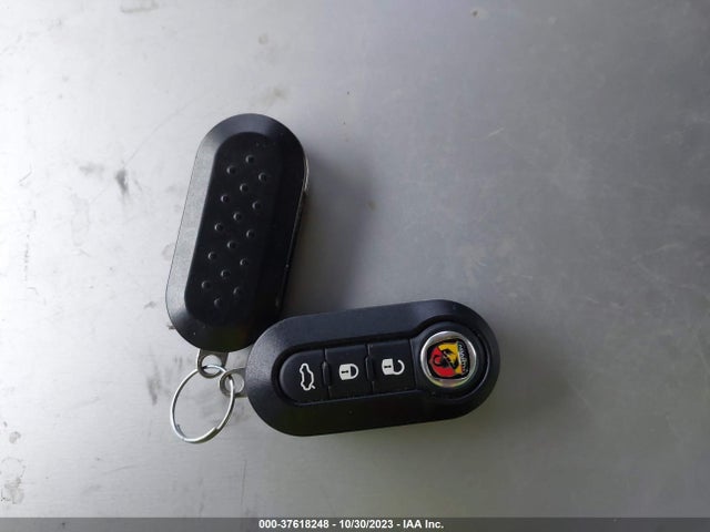 2017 FIAT 500C 3C3CFFJH6HT694456 Photo 10