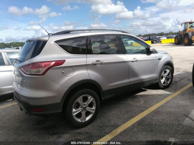 1FMCU0GX7EUC53106 Ford ESCAPE SE