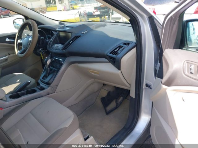 1FMCU0GX7EUC53106 Ford ESCAPE SE