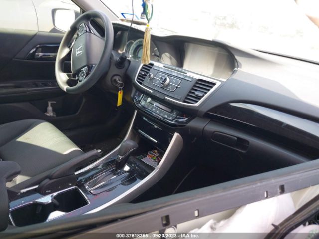 1HGCR2F3XHA019789 Honda Accord Sedan Lx