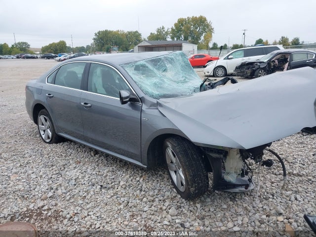 2015 VOLKSWAGEN PASSAT 1.8T LIMITED EDITION VIN: 1VWAS7A32FC105157
