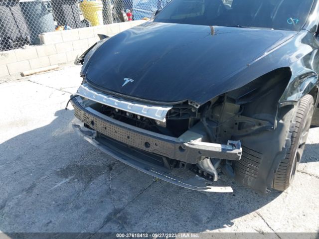 7SAYGDEF1NF358304 Tesla Model Y Performance