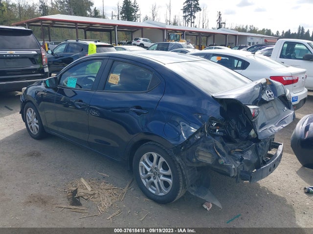 3MYDLBZV3GY121528 Scion IA