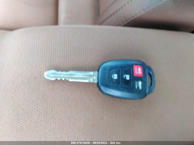 Toyota Corolla Le Eco 2014 5YFBPRHE5EP097184 Image 11