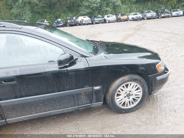 2004 VOLVO V70 VIN: YV1SW64A942388184