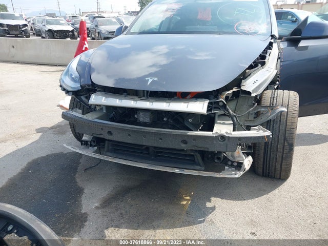 Tesla Model Y Long Range 2021 5YJYGDEE6MF091146 Image 14