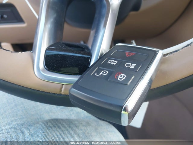 2022 JAGUAR XF SAJBG4FX4NCY90946 Photo 10