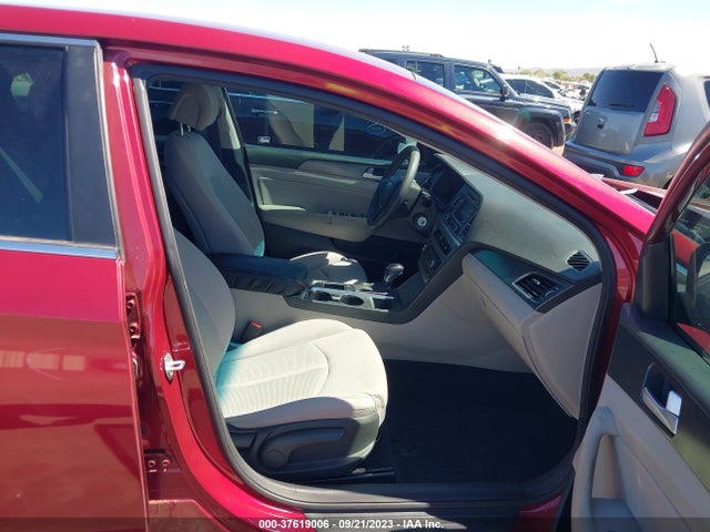 2015 HYUNDAI SONATA 2.4L SPORT VIN: 5NPE34AF9FH214018