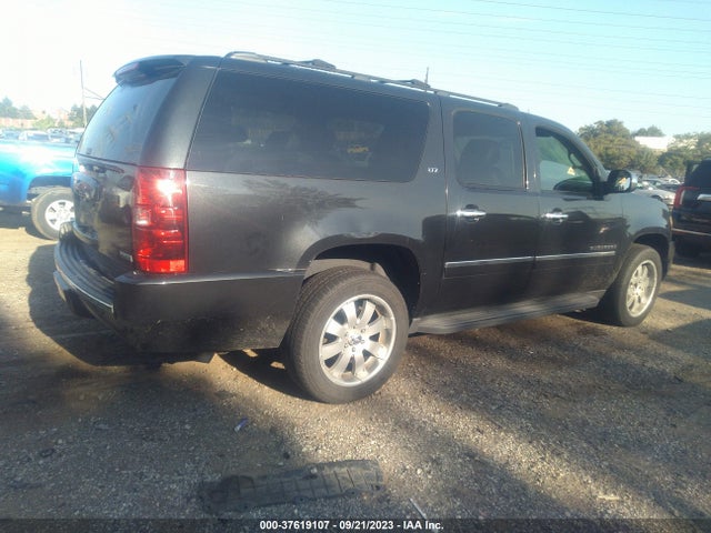 2011 CHEVROLET SUBURBAN 1GNSKKE35BR226218 Photo 3