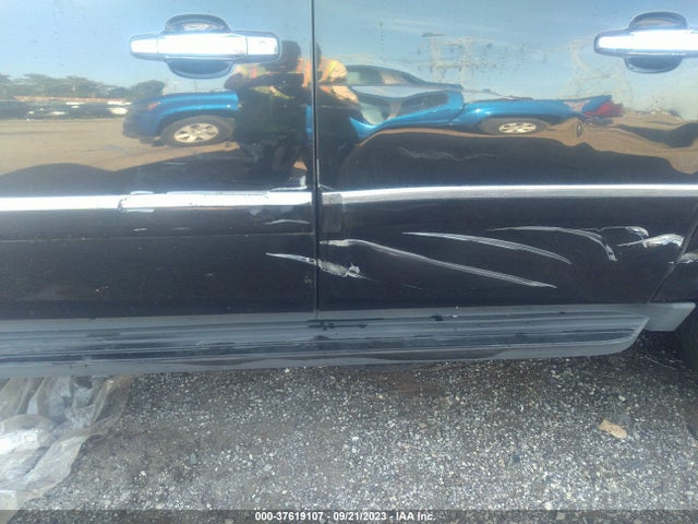 2011 CHEVROLET SUBURBAN 1GNSKKE35BR226218 Photo 5