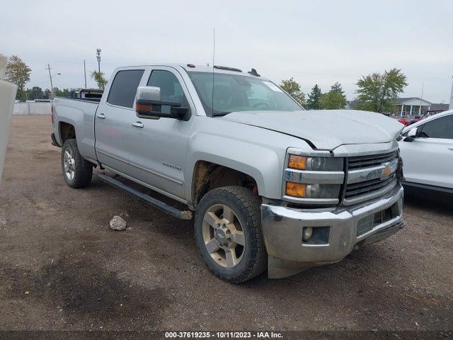2017 1GC1KWEG4HF139628 main image