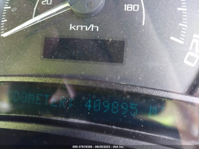 2005 CADILLAC ESCALADE STANDARD VIN: 1GYEC63T05R149351