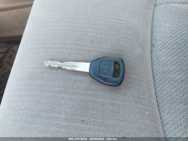 2000 HONDA ACCORD SDN LX VIN: 1HGCG564XYA803745