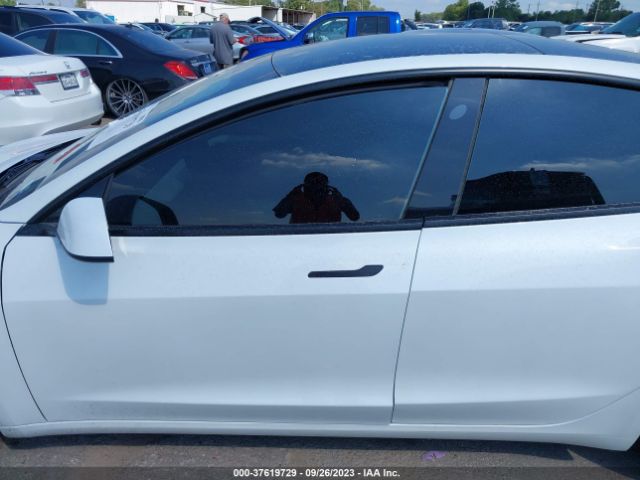 5YJ3E1EA5PF608811 Tesla MODEL 3