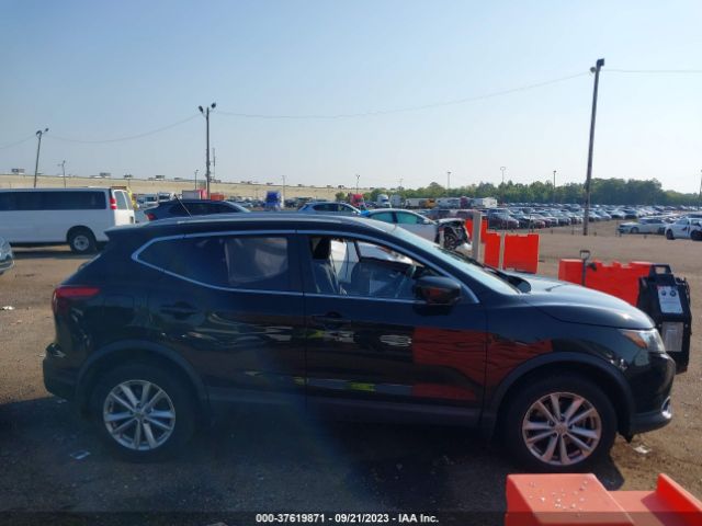JN1BJ1CR9JW254099 Nissan Rogue Sport Sv