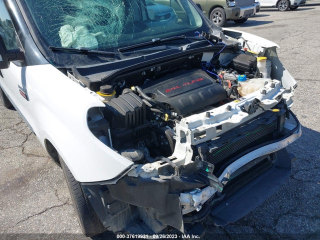 RAM Promaster City Cargo Van Tradesman 2016 ZFBERFAT0G6B77300 Image 6