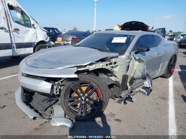 Chevrolet Camaro 1lt 2018 1G1FB1RS1J0131883 Image 2