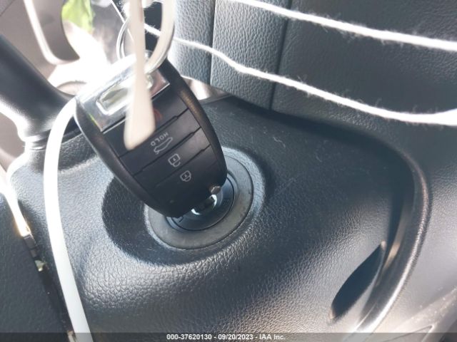 3KPFK4A7XHE140793 KIA FORTE LX