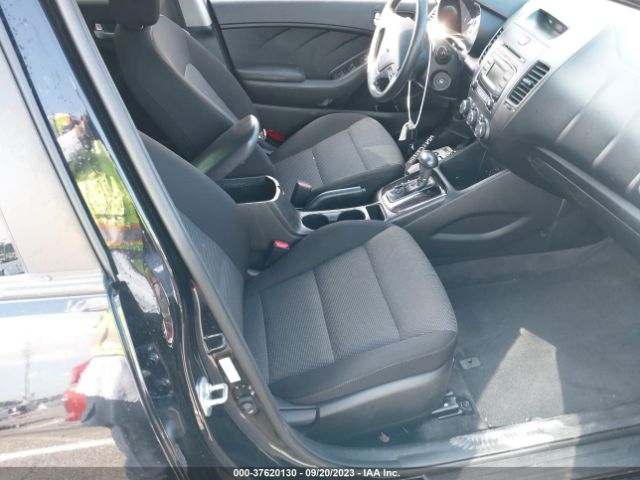 3KPFK4A7XHE140793 KIA FORTE LX