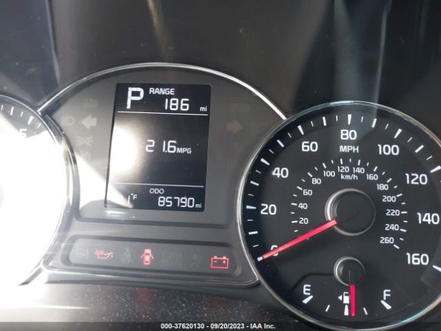 3KPFK4A7XHE140793 KIA FORTE LX
