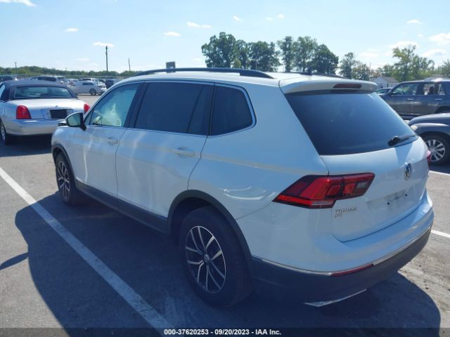 2021 VOLKSWAGEN TIGUAN 3VV2B7AX4MM075845 Photo 2