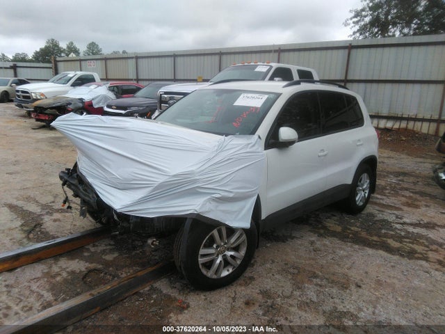 WVGAV7AX3GW527768 Volkswagen TIGUAN S