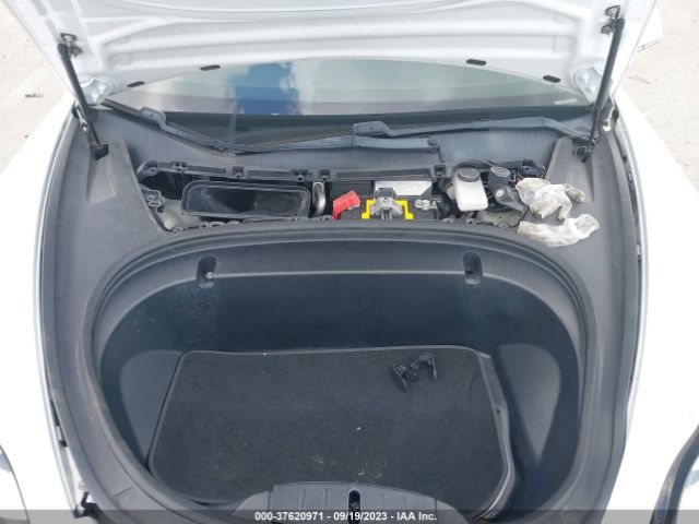 5YJ3E1EB5JF096757 Tesla Model 3 Long Range