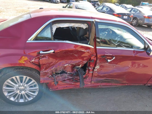 2012 CHRYSLER 300 300C VIN: 2C3CCAKT4CH143510
