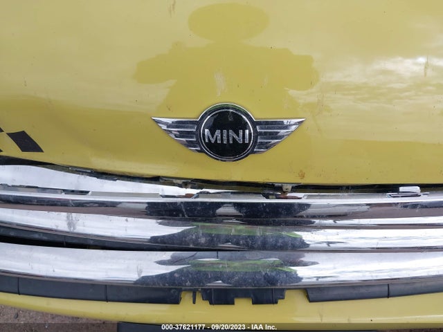 2010 MINI COOPER CONVERTIBLE WMWMR3C52ATU98666 Photo 9