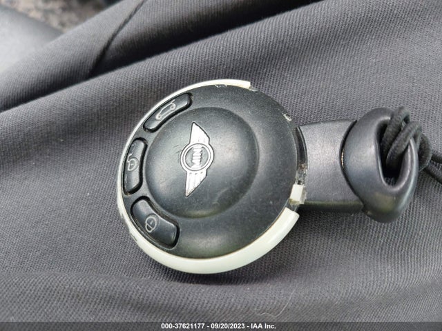 2010 MINI COOPER CONVERTIBLE WMWMR3C52ATU98666 Photo 10