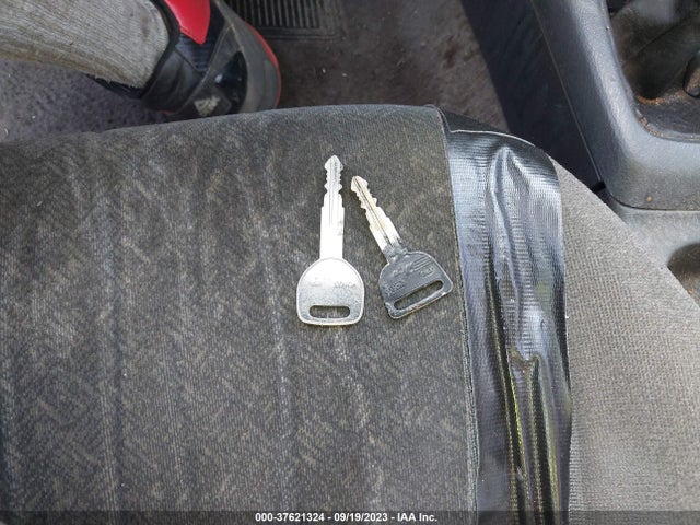1998 HONDA CIVIC HX VIN: 1HGEJ7124WL129203
